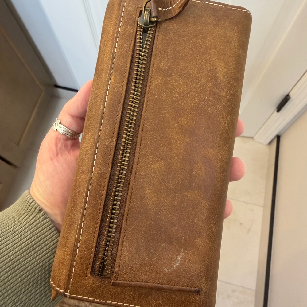 Roots Embossed Leather Wallet in Warm Chestnut - Picture 10 of 10
